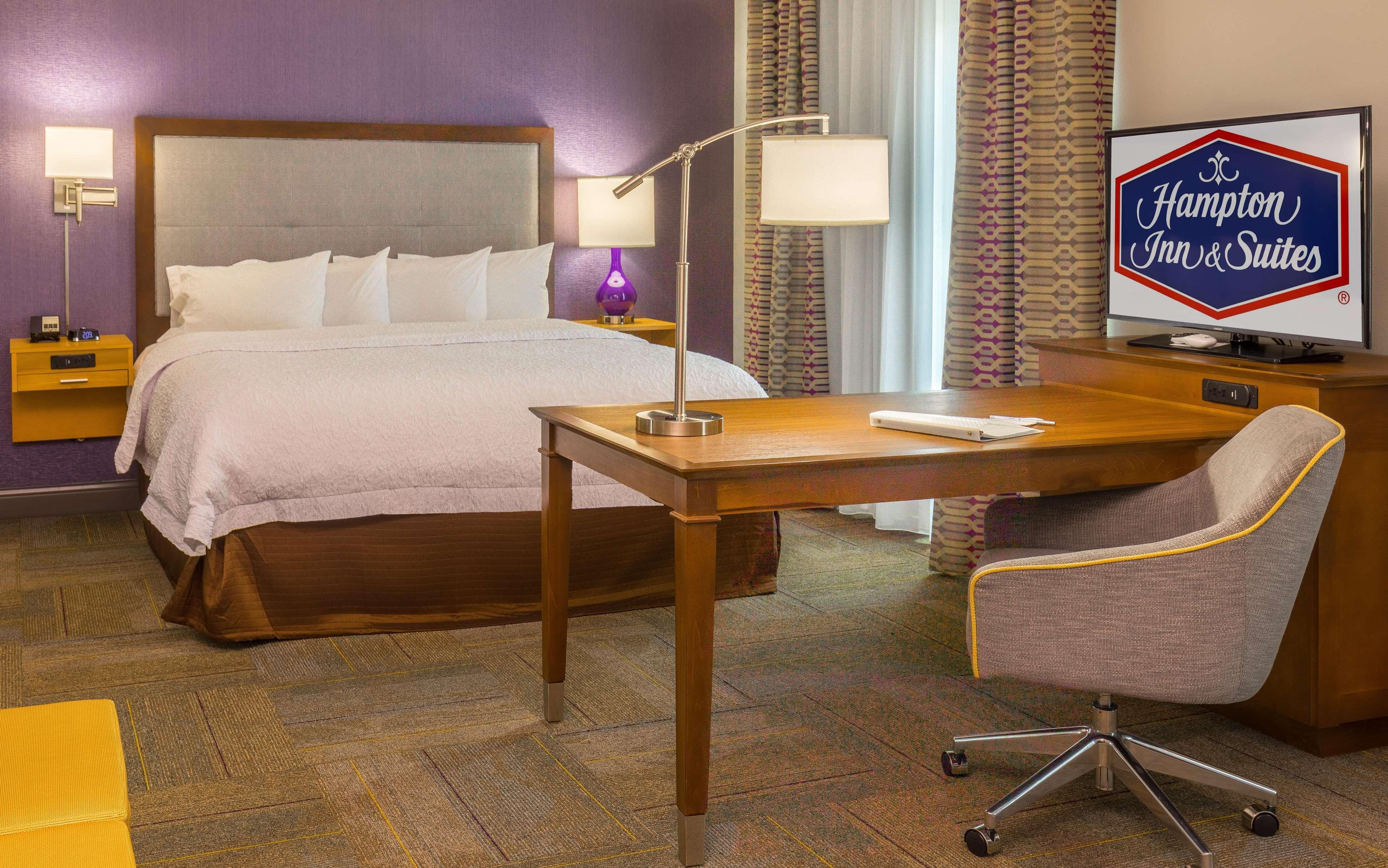 Hampton Inn & Suites Дублин Экстерьер фото
